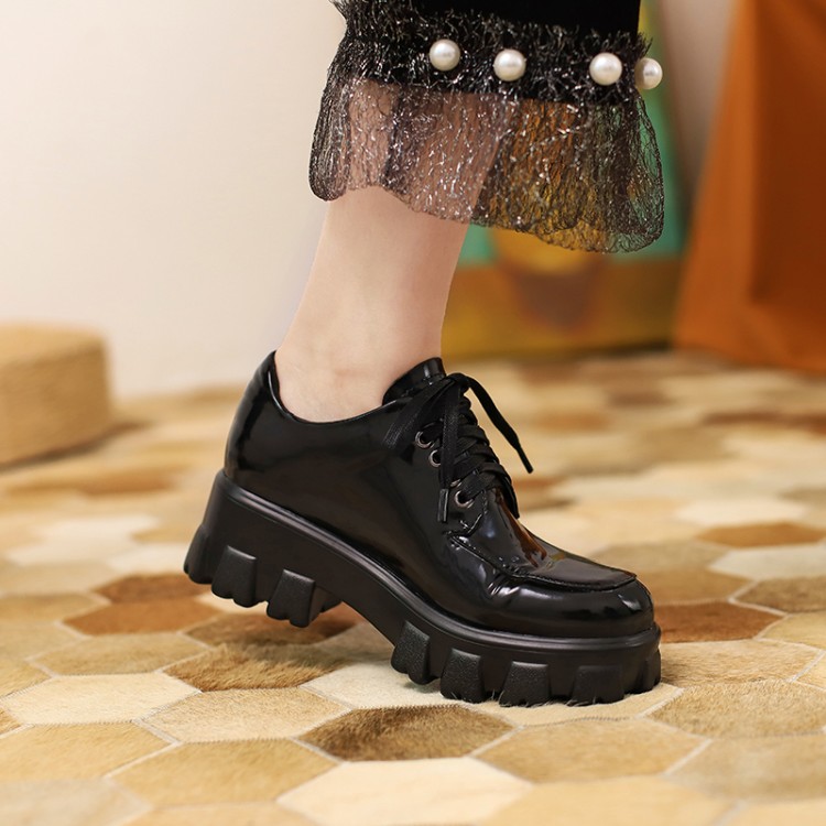 Women’s Black Platform Flat Shoes – Square Toe Cross Strap